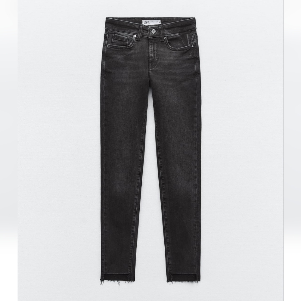NWT ZARA Skinny Mid-rise Stepped Hem Jeans